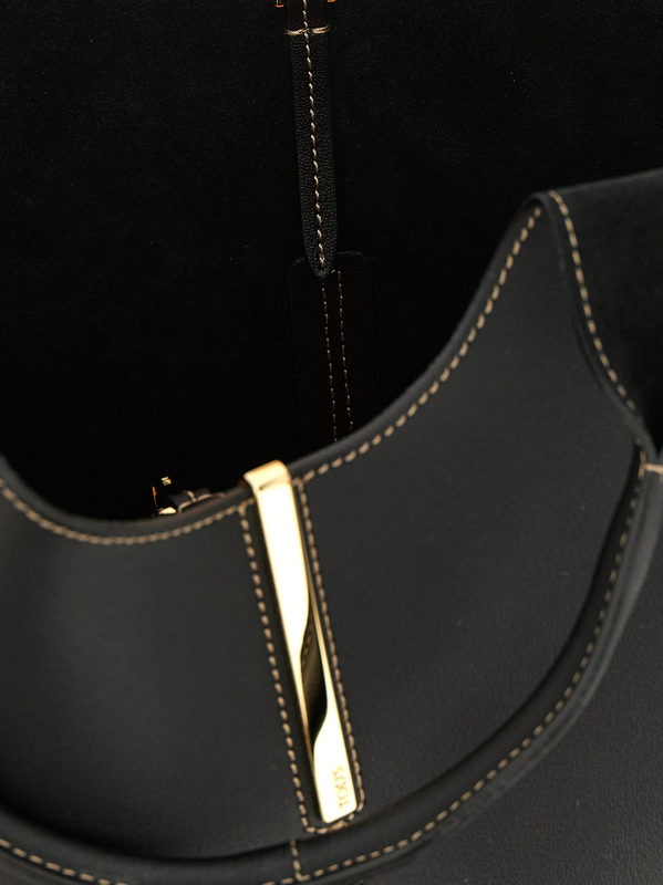 Black calfskin tote bag-null