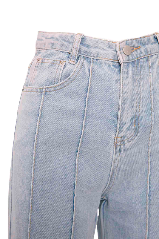 Jeans with seam details-null