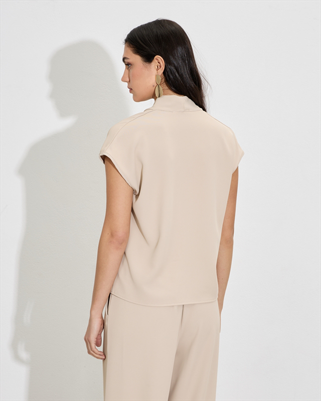Blouse lightweight image number null