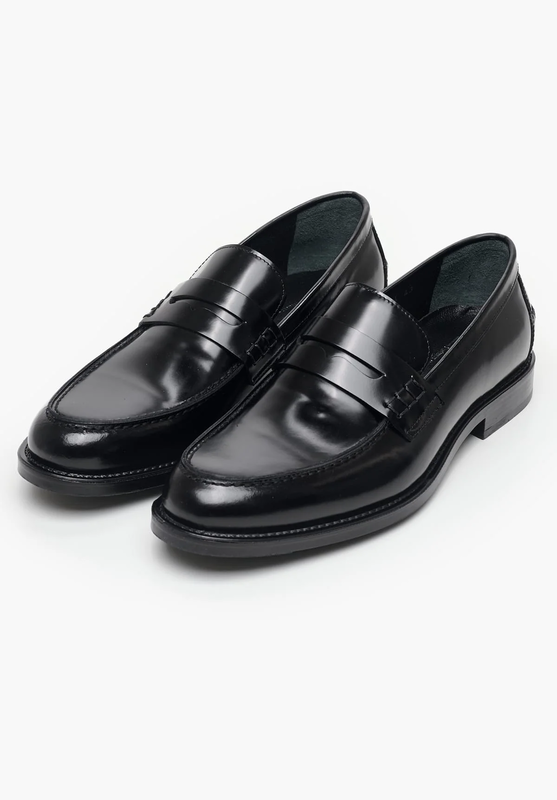 Product image: Black leather shoes-null