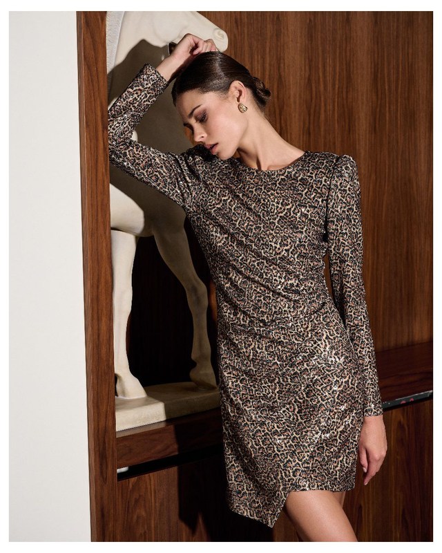 Sequin dress animal print-null