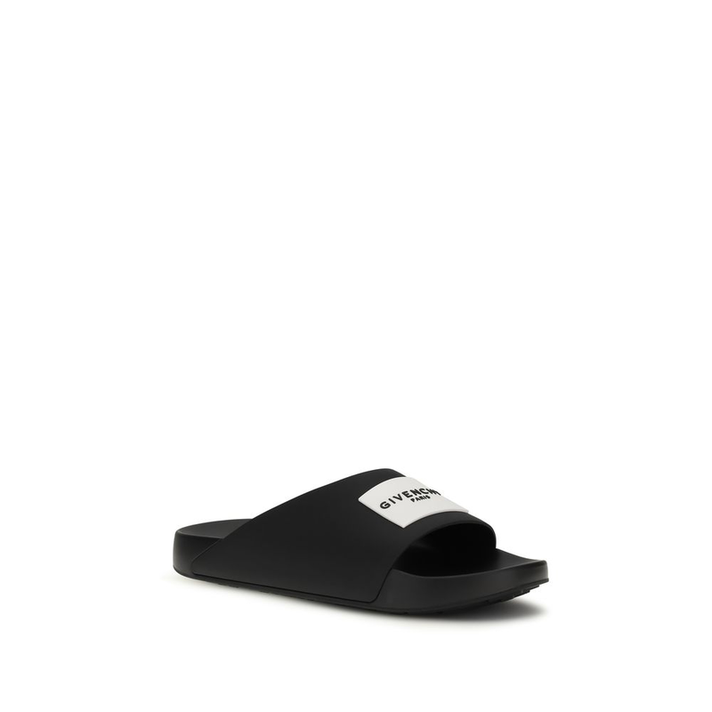 Black rubber slippers-null