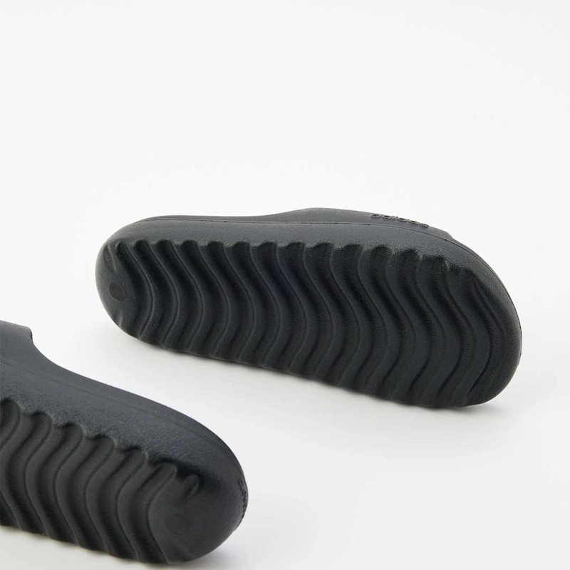 Adidas sliders & flip flop image number null