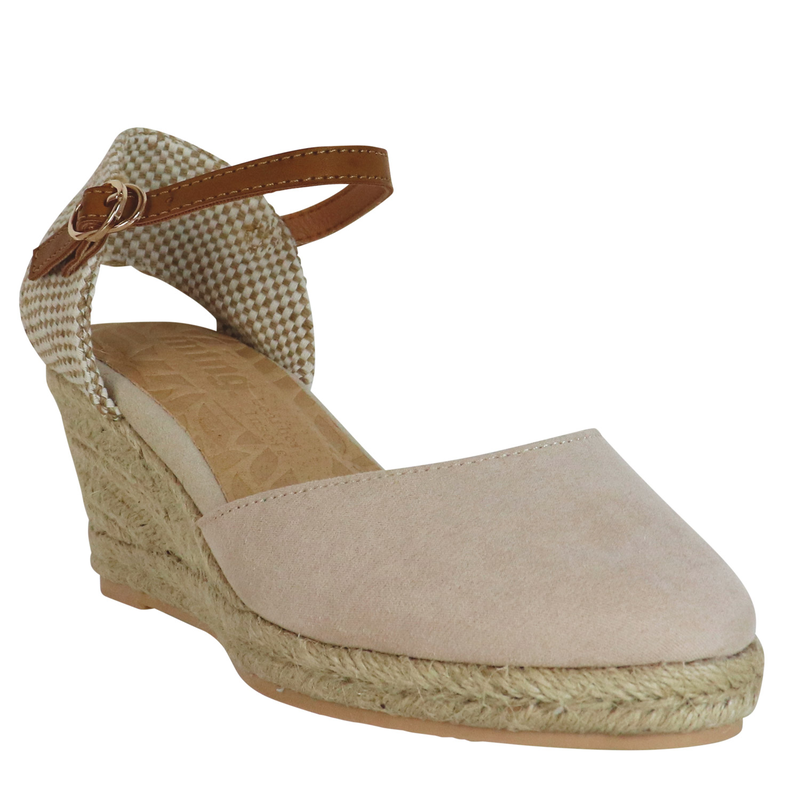 Mtng &gamma;&upsilon;&nu;&alpha;&iota;&kappa;&epsilon;ί&alpha; &epsilon;&sigma;&pi;&alpha;&nu;&tau;&rho;ί&gamma;&iota;&alpha;-null