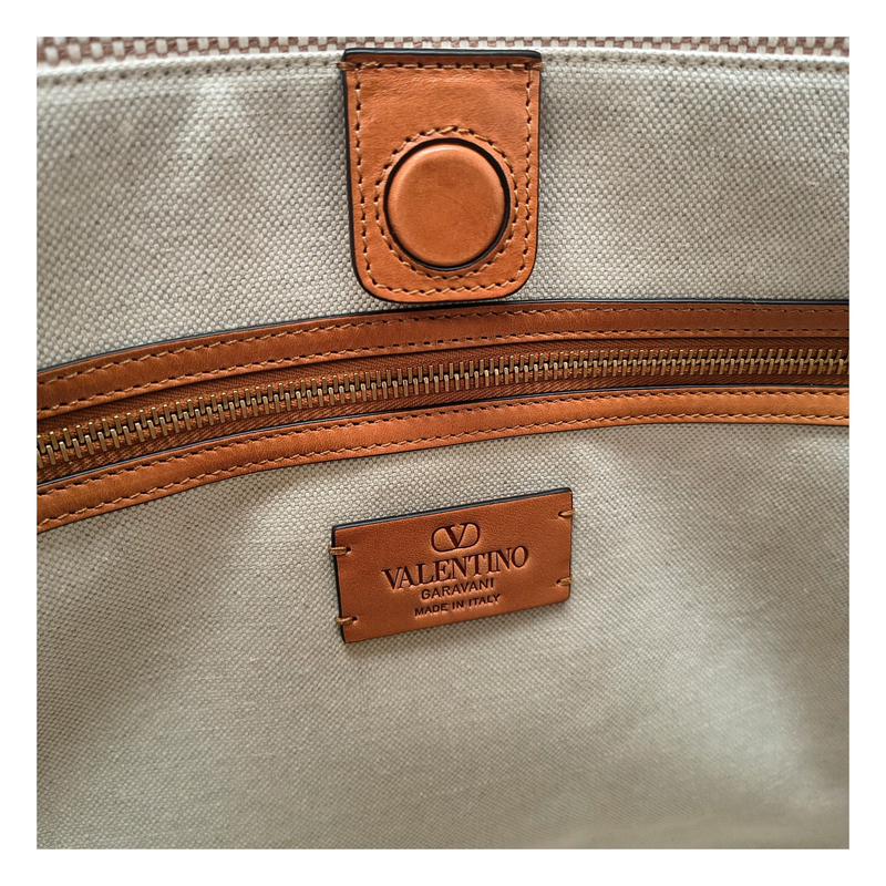 Beige fabric handbag-null