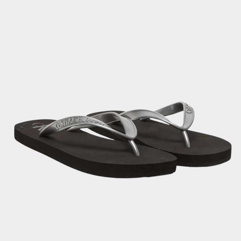 Beach sandal monologo-null