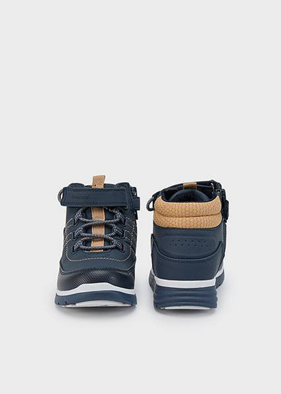 Μποτακι outdoor urban 31-32 image number null
