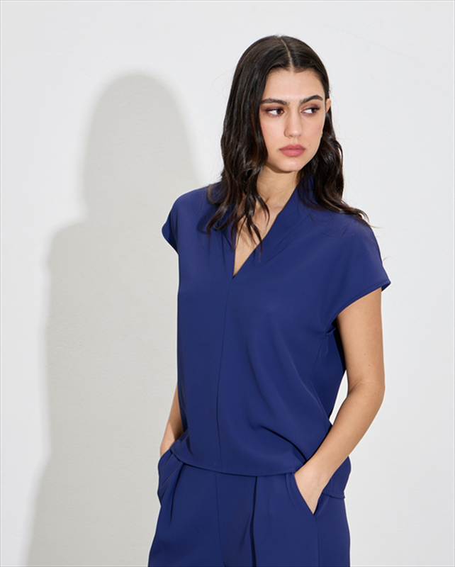 Blouse lightweight image number null