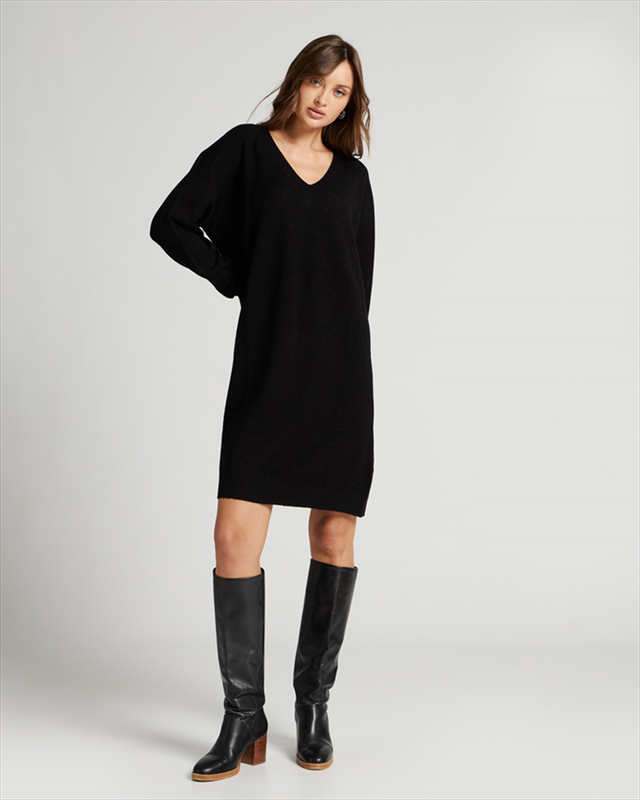Knitted dress v neck image number null