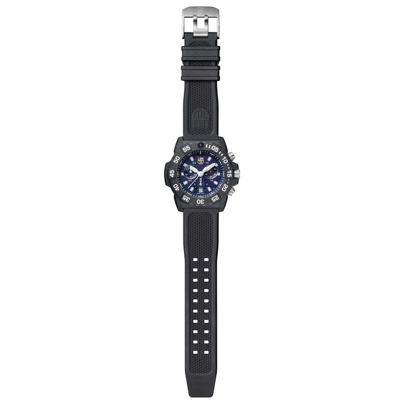 Black rubber sport watch-null