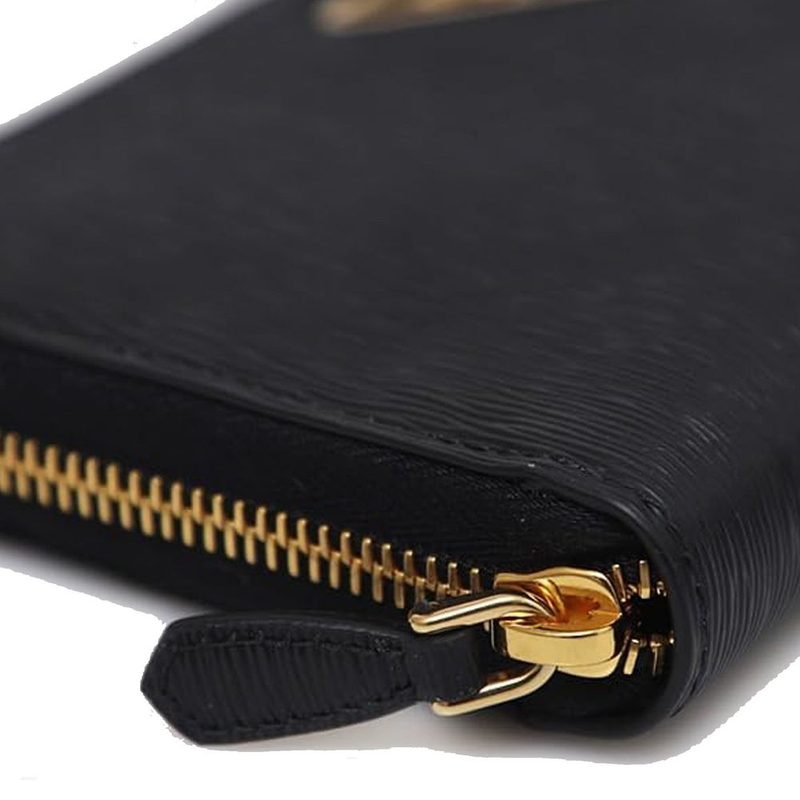 Black calfskin wallet-null