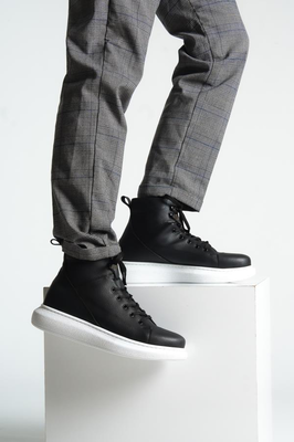 Monochrome boots with contrast sole