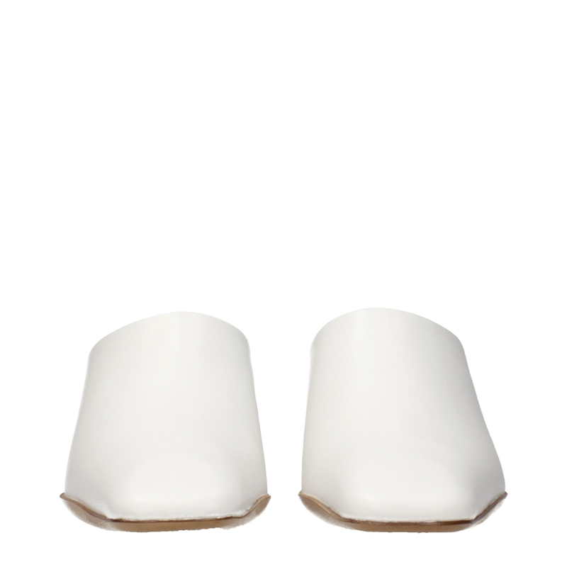 White leather slippers-null