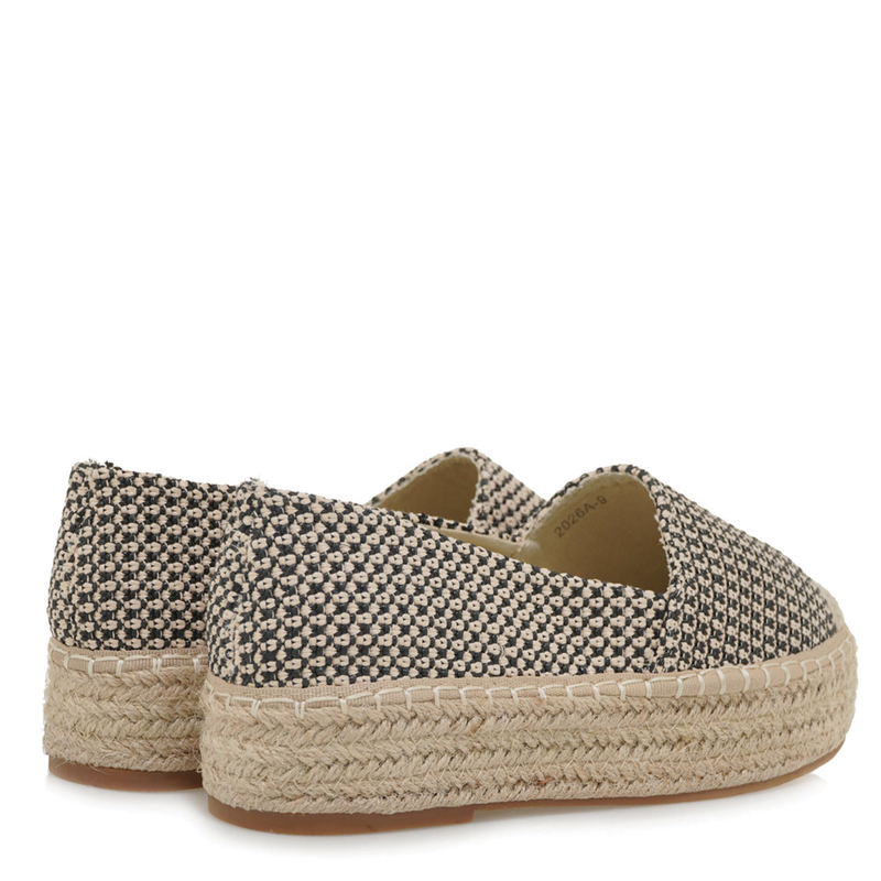 Exe &gamma;&upsilon;&nu;&alpha;&iota;&kappa;&epsilon;ί&alpha; &epsilon;&sigma;&pi;&alpha;&nu;&tau;&rho;ί&gamma;&iota;&alpha;-null