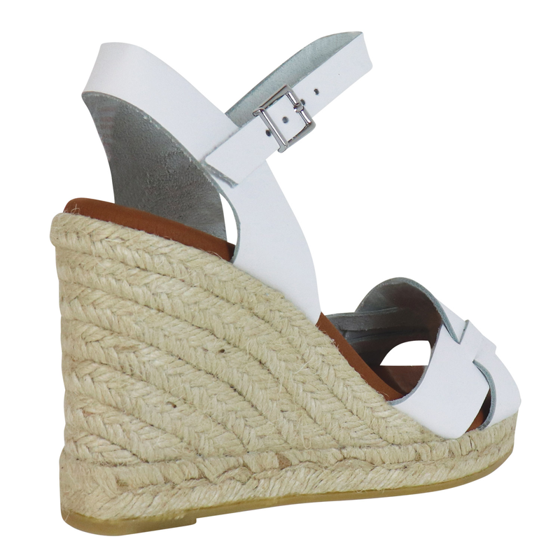 Koniarisshoes &gamma;&upsilon;&nu;&alpha;&iota;&kappa;&epsilon;ί&alpha; &epsilon;&sigma;&pi;&alpha;&nu;&tau;&rho;ί&gamma;&iota;&alpha;-null