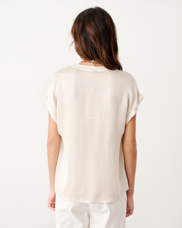 Blouse satin v neck image number null