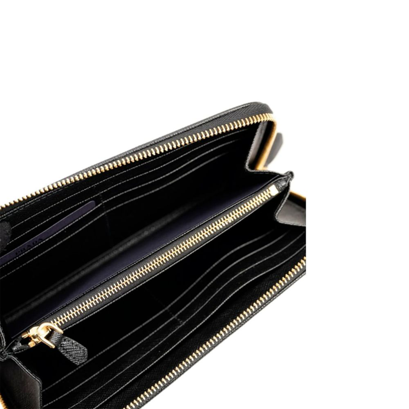 Black nylon wallet-null