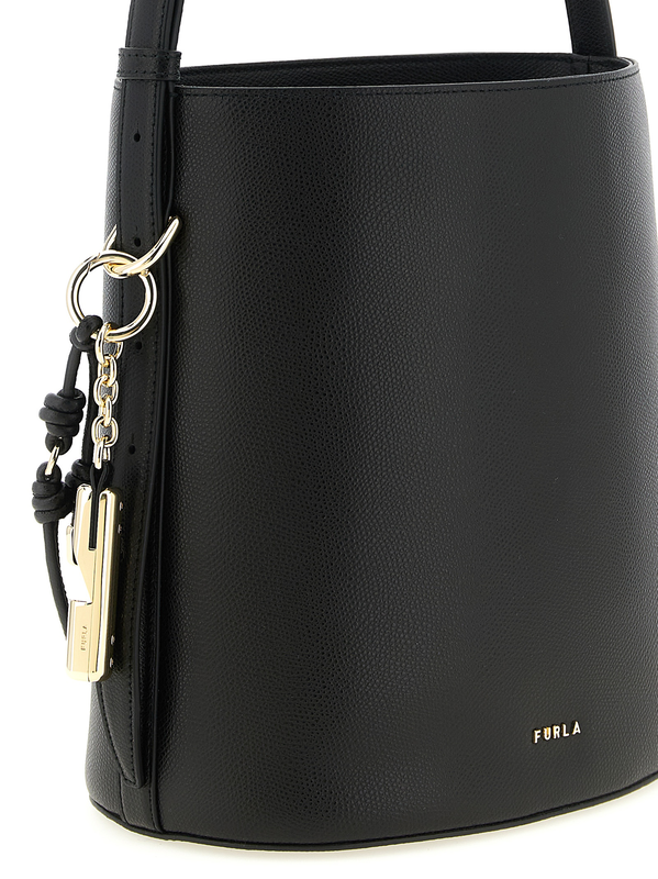 Black calfskin shoulder bag-null