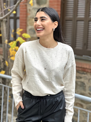 Knitted sweater rhinestones
