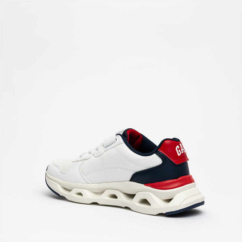Gap boys trainers with navy and red details-null