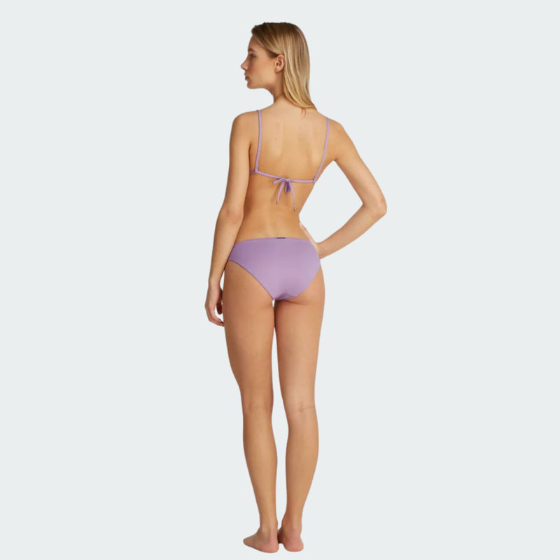 Non fixed triangle-null