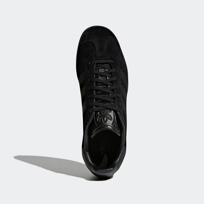 Adidas gazelle shoes-null