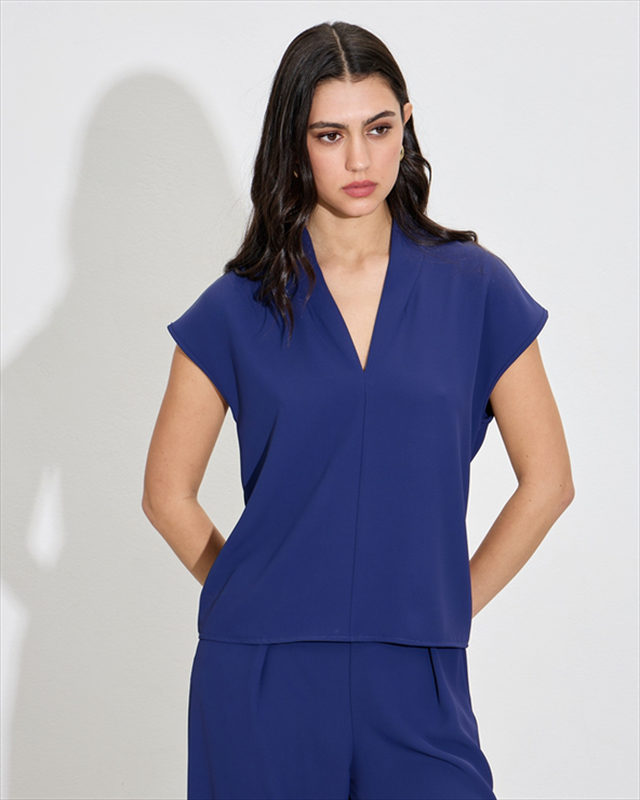 Blouse lightweight image number null