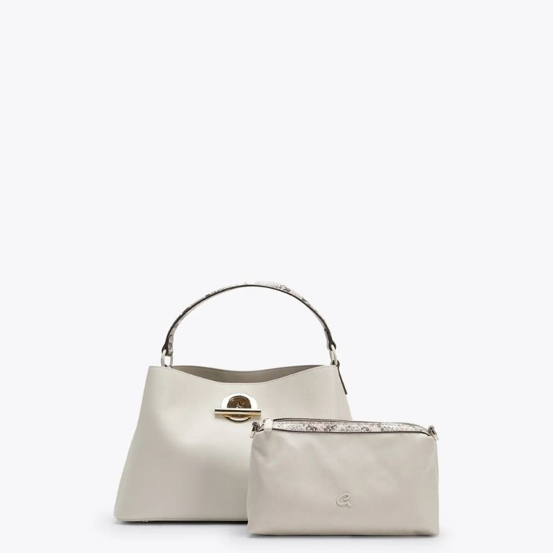 Axel handbag image number null