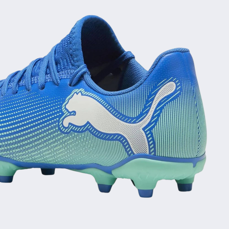 Boys football shoes-null