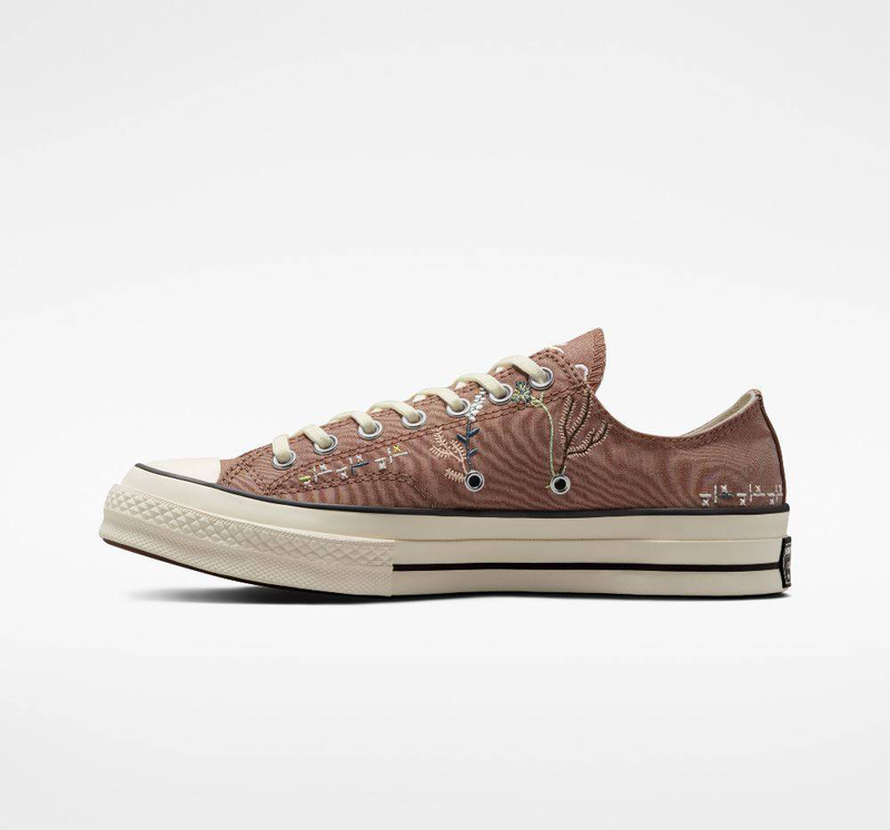 Chuck 70 embroidery low-null