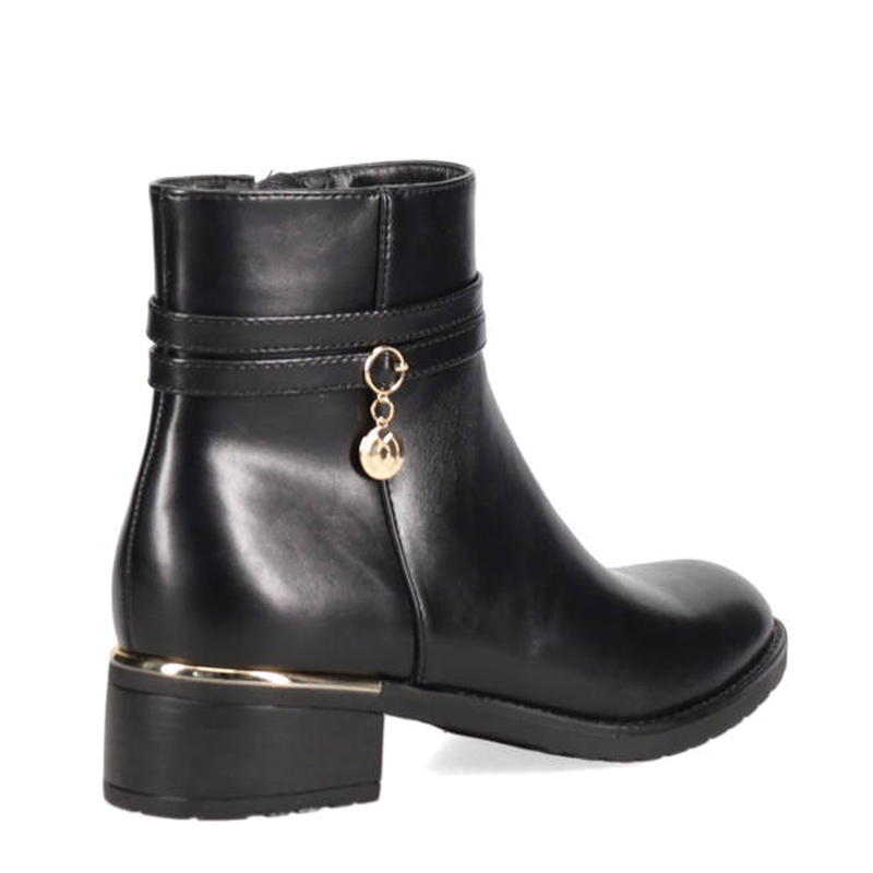 Migato &gamma;&upsilon;&nu;&alpha;&iota;&kappa;&epsilon;ί&omicron; &mu;&pi;&omicron;&tau;ά&kappa;&iota;-null