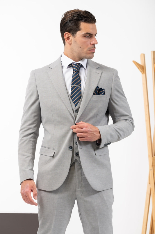 Ribera suit image number null
