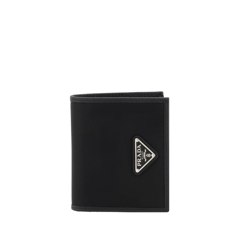 Black nylon wallet-null