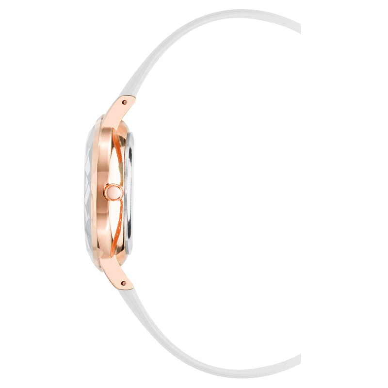 White plastic dress watch-null