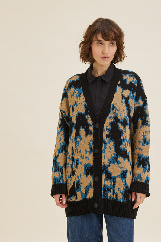 Albatross long cardigan buttons-null