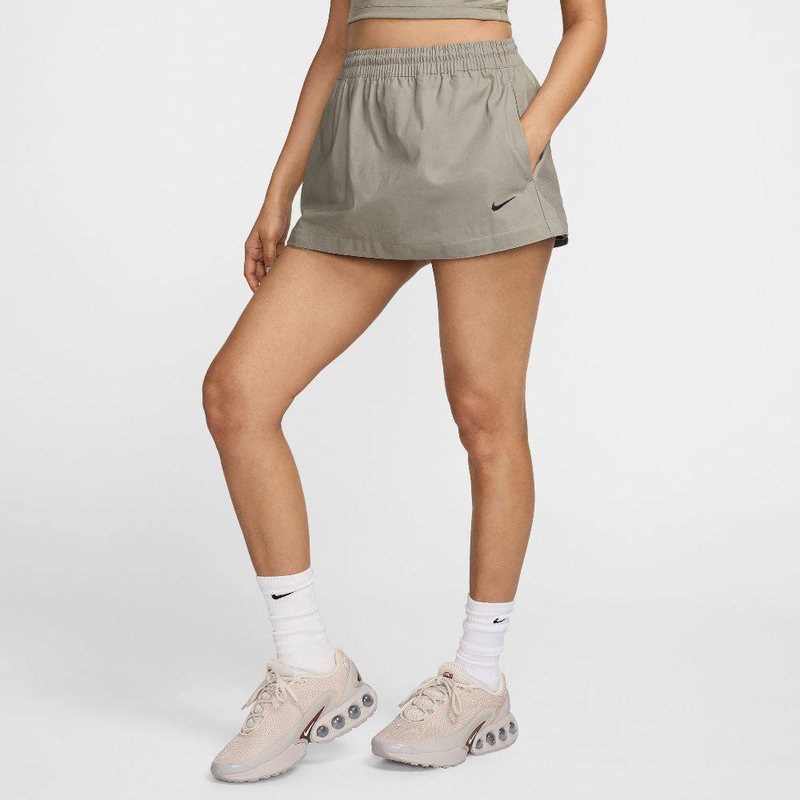 Nike sportswear essentials mid-rise woven skirt-null