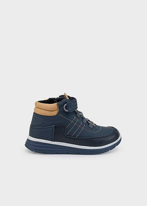 Μποτακι outdoor urban 31-32 image number null