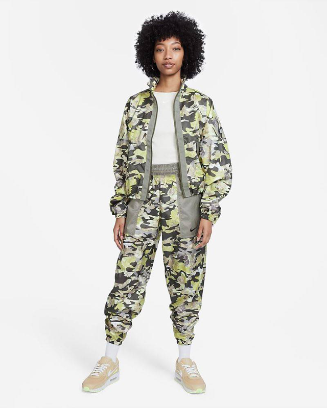 Nike womens woven all-over-print p&g jkt-null