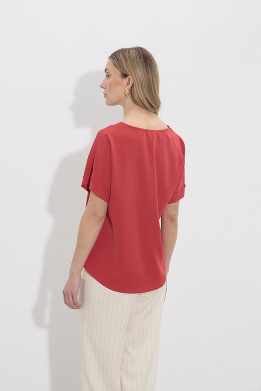 Blouse v neck image number null
