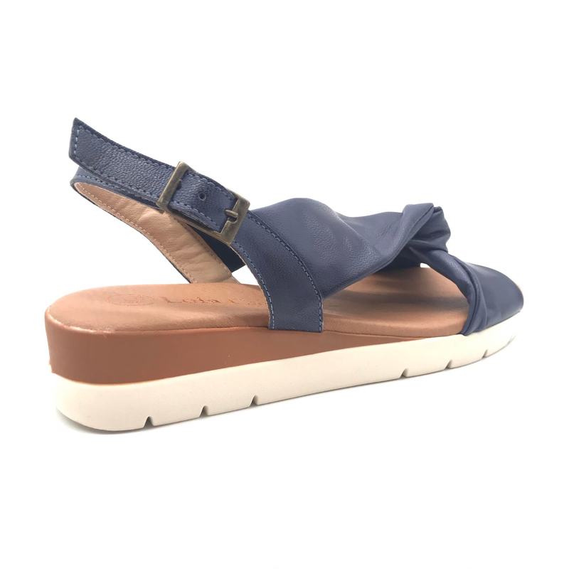 Women sandals 228 image number null