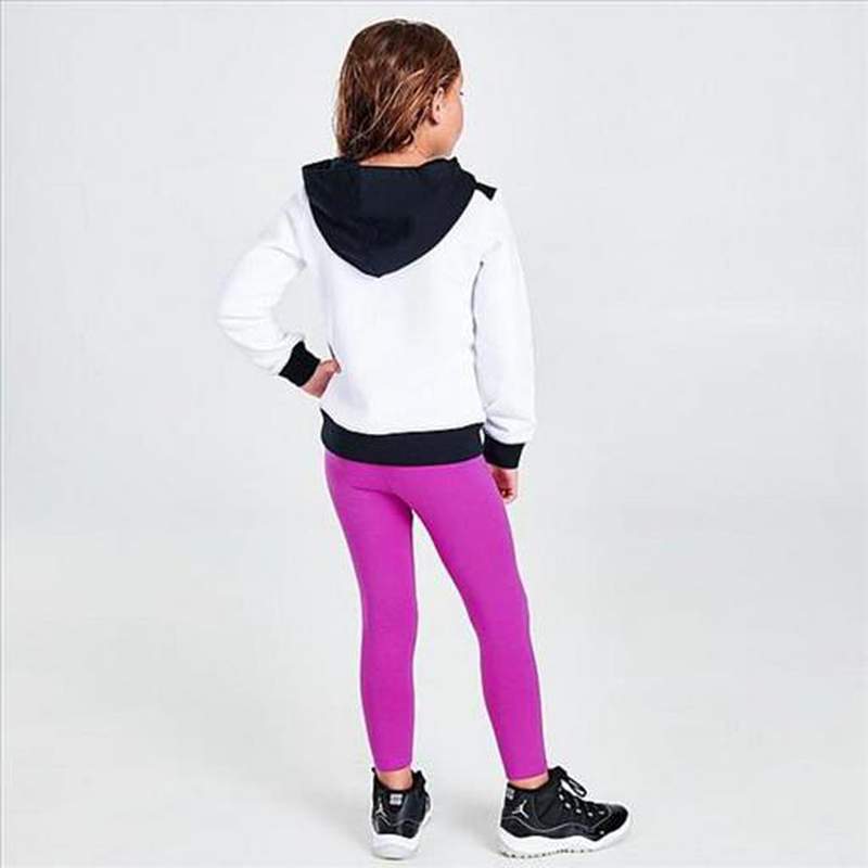 Jordan color outside the lines se-null