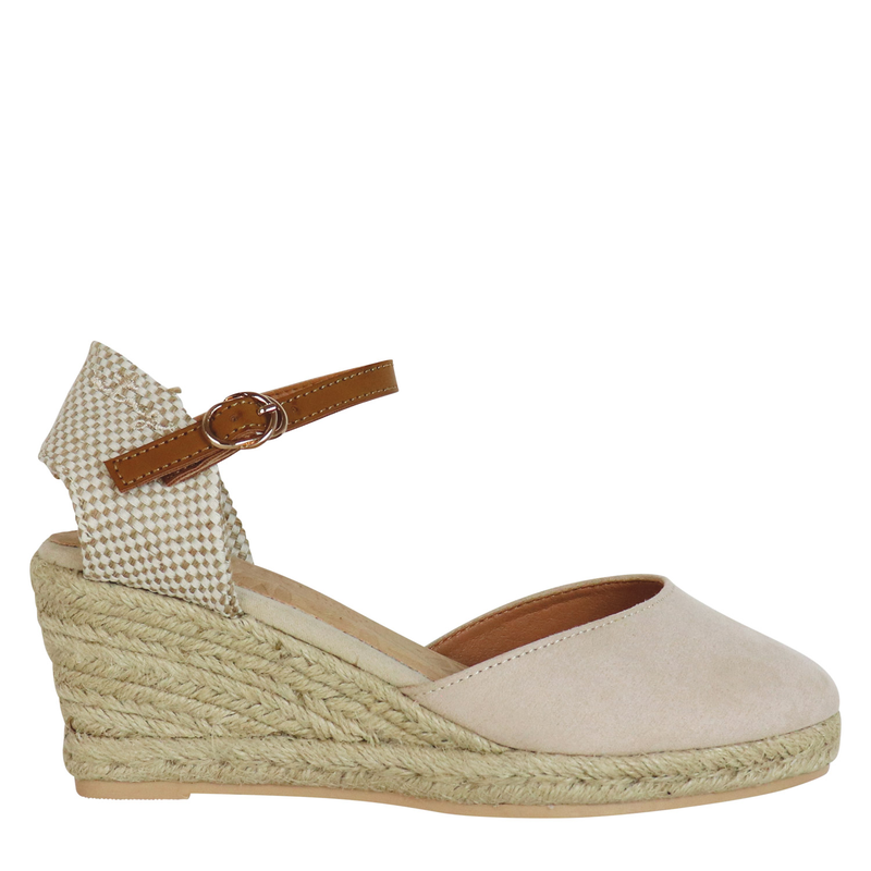 Mtng &gamma;&upsilon;&nu;&alpha;&iota;&kappa;&epsilon;ί&alpha; &epsilon;&sigma;&pi;&alpha;&nu;&tau;&rho;ί&gamma;&iota;&alpha;-null