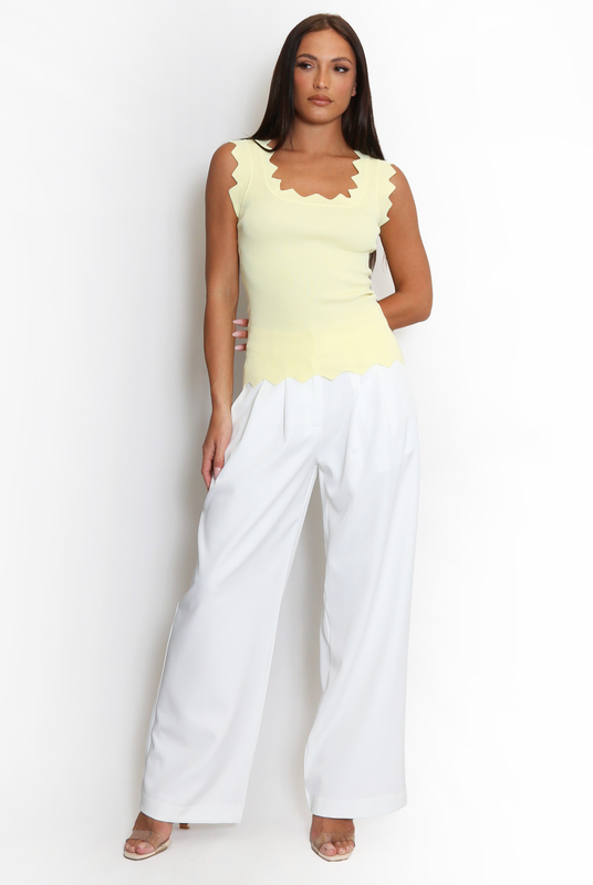 Scallop hem fine knit top - yellow-null