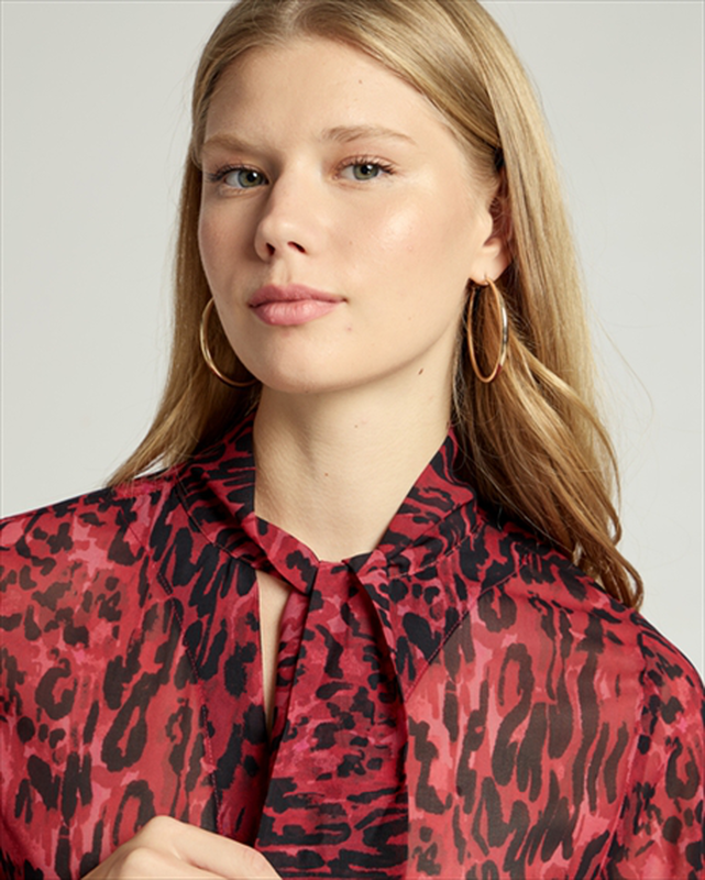 Shirt animal print image number null
