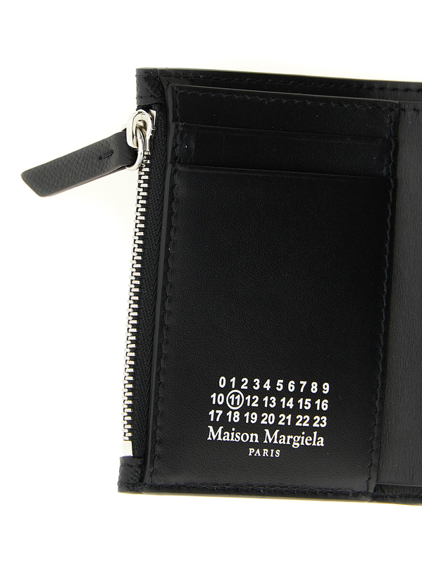 Black calfskin cardholder-null