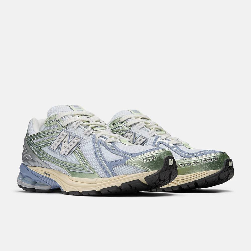 1906r womens shoes-null