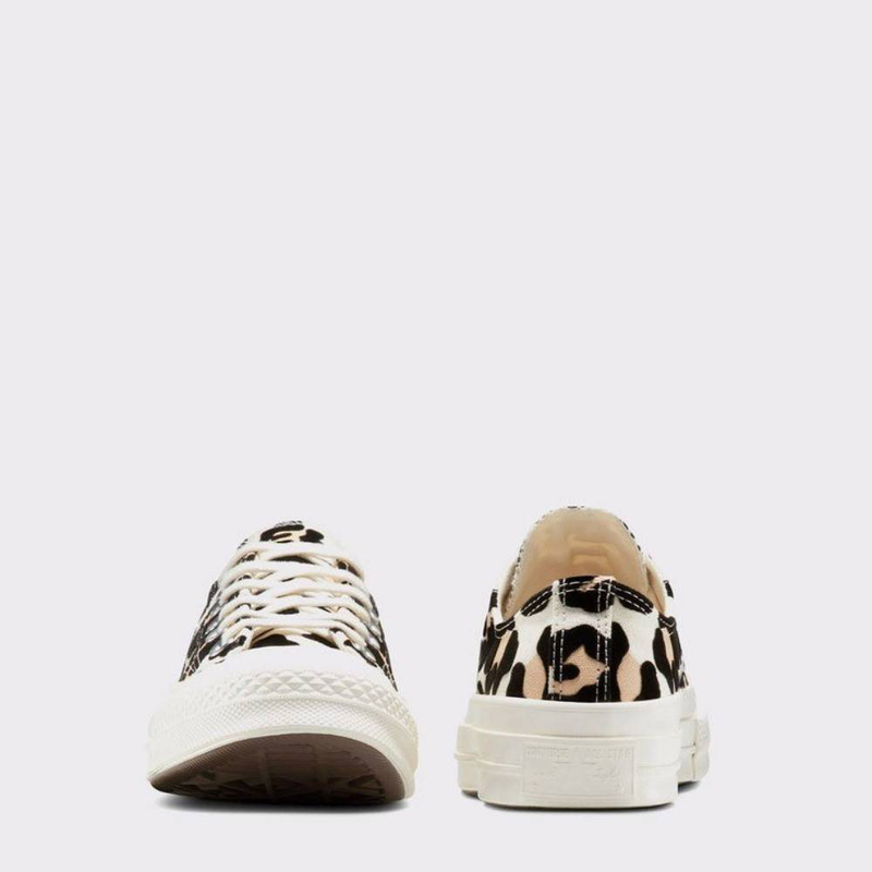 Chuck 70-null