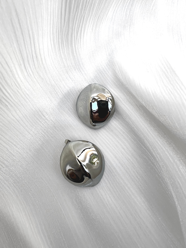 Silver earrings, , medium image number null