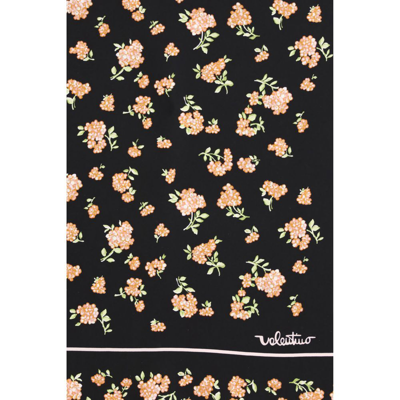 Black silk scarf-null
