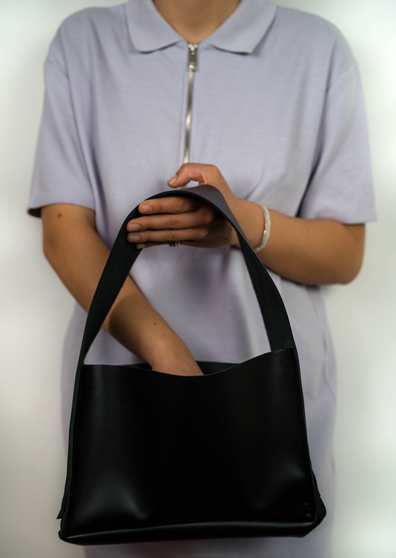 Hobo bag / black / leather / s-null